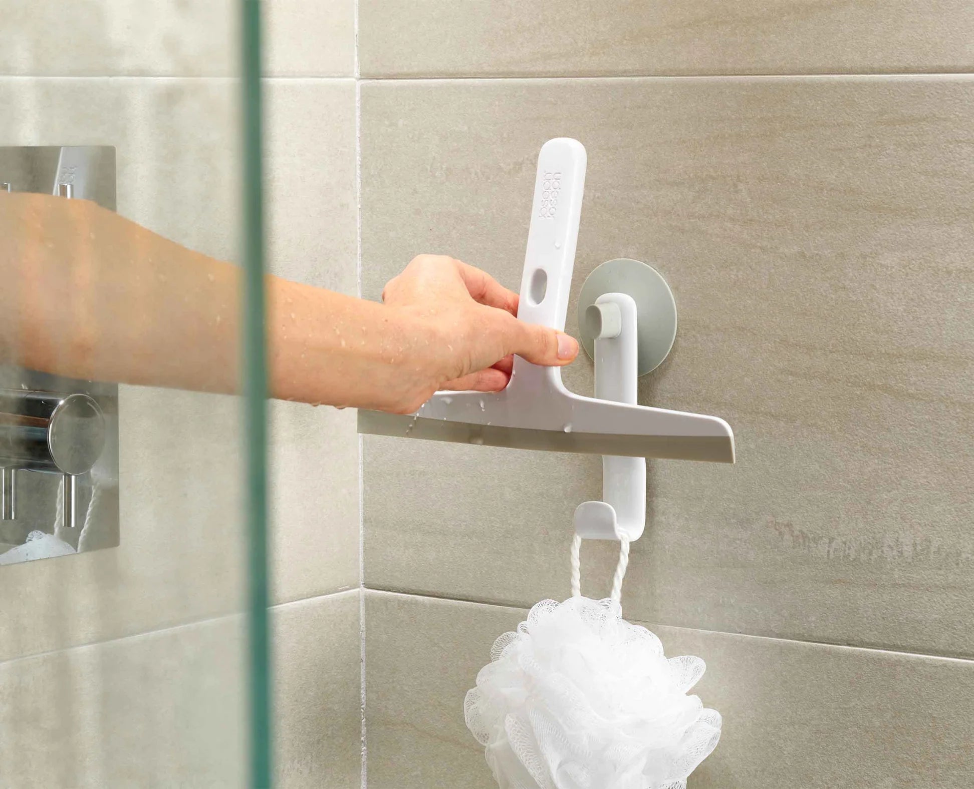 EasyStore™ Raschietto per doccia grigio chiaro con gancio per riporlo