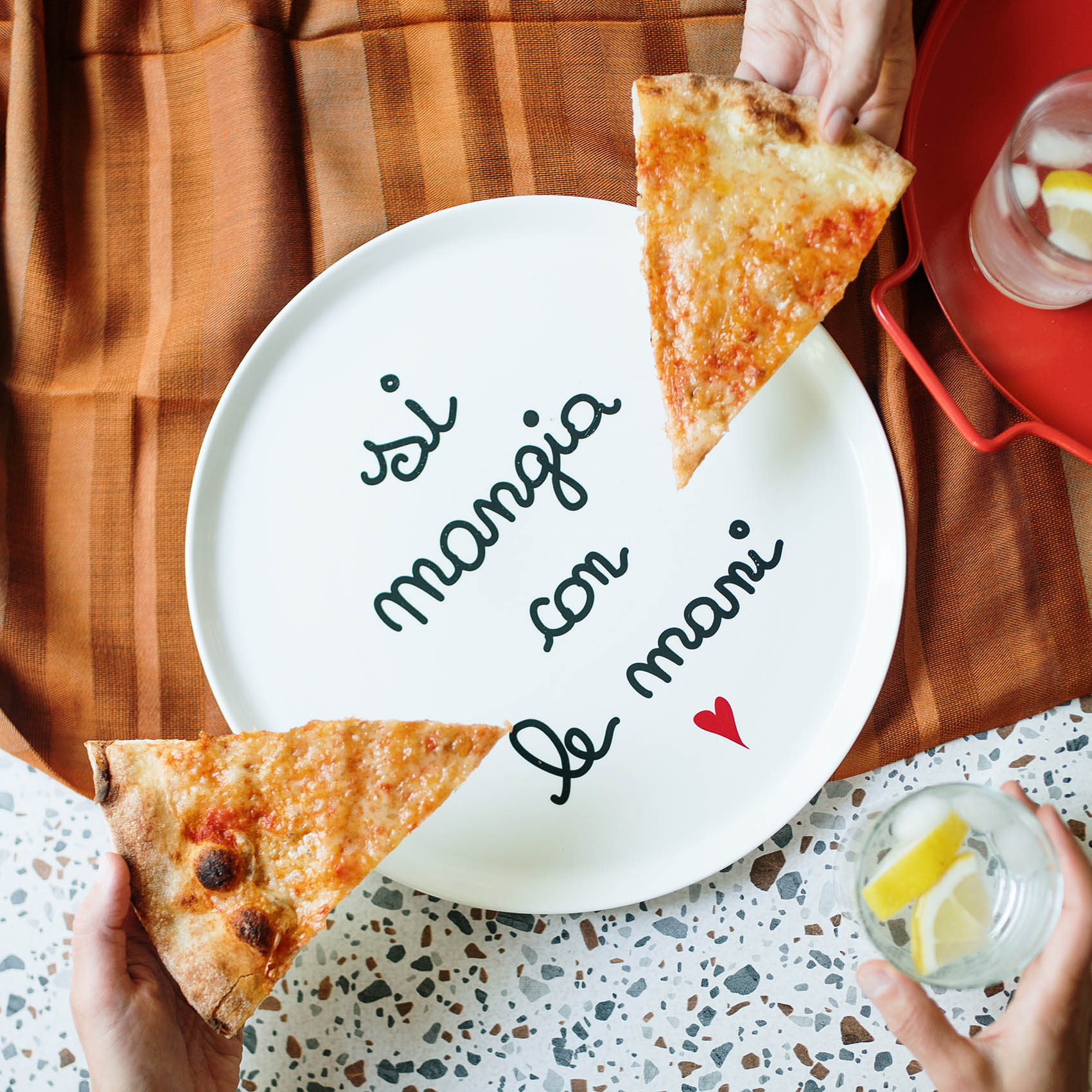 Piatto pizza "Si Mangia Con Le Mani" - 31,5 cm