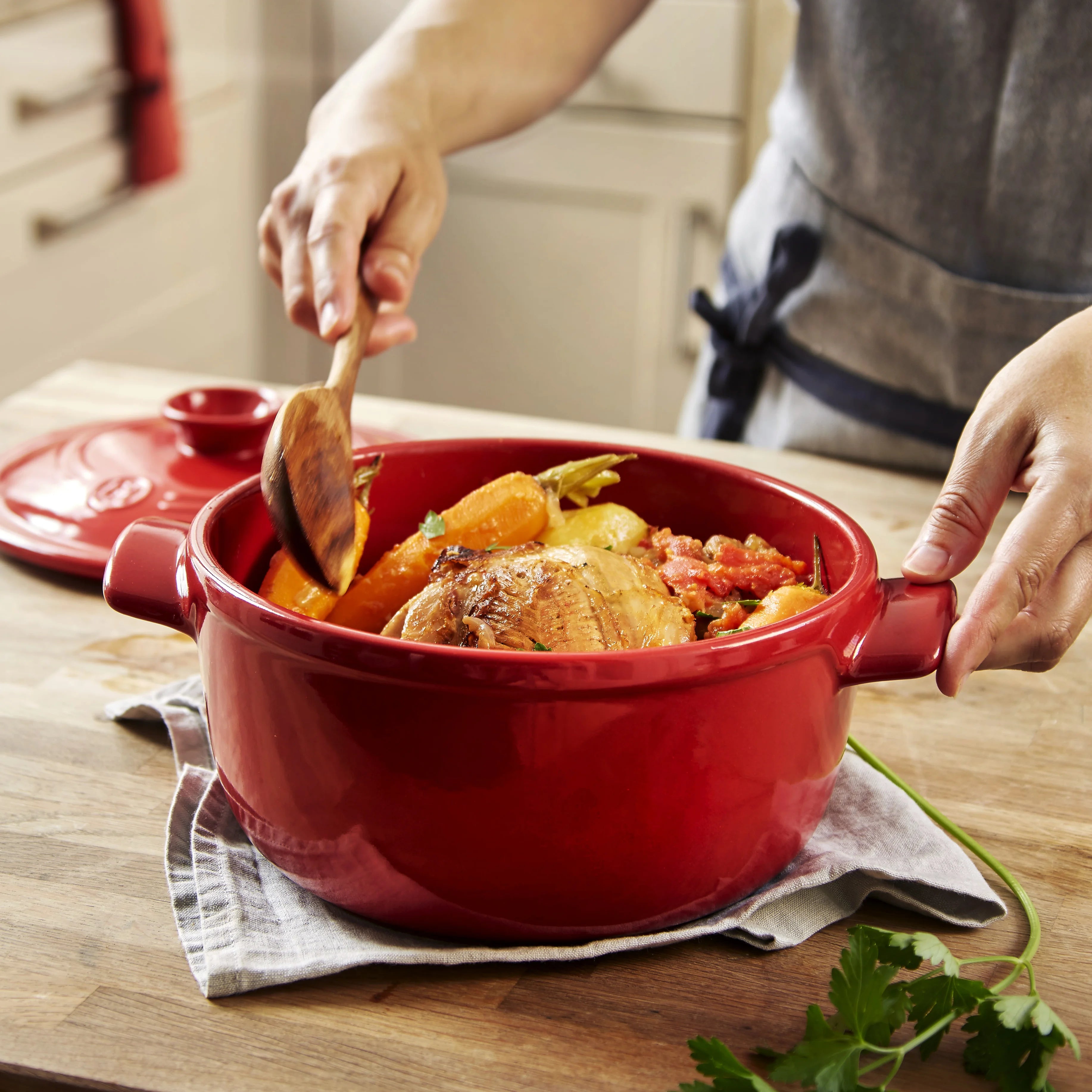 Cocotte tonda 4 litri - colore rosso
