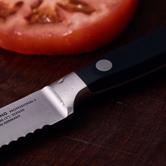 Coltello universale seghettato - 13 cm