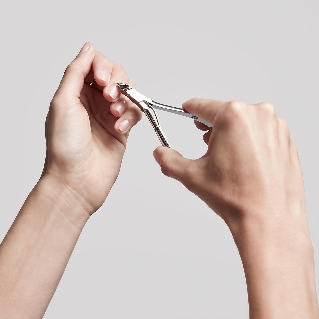 Cuticle nippers