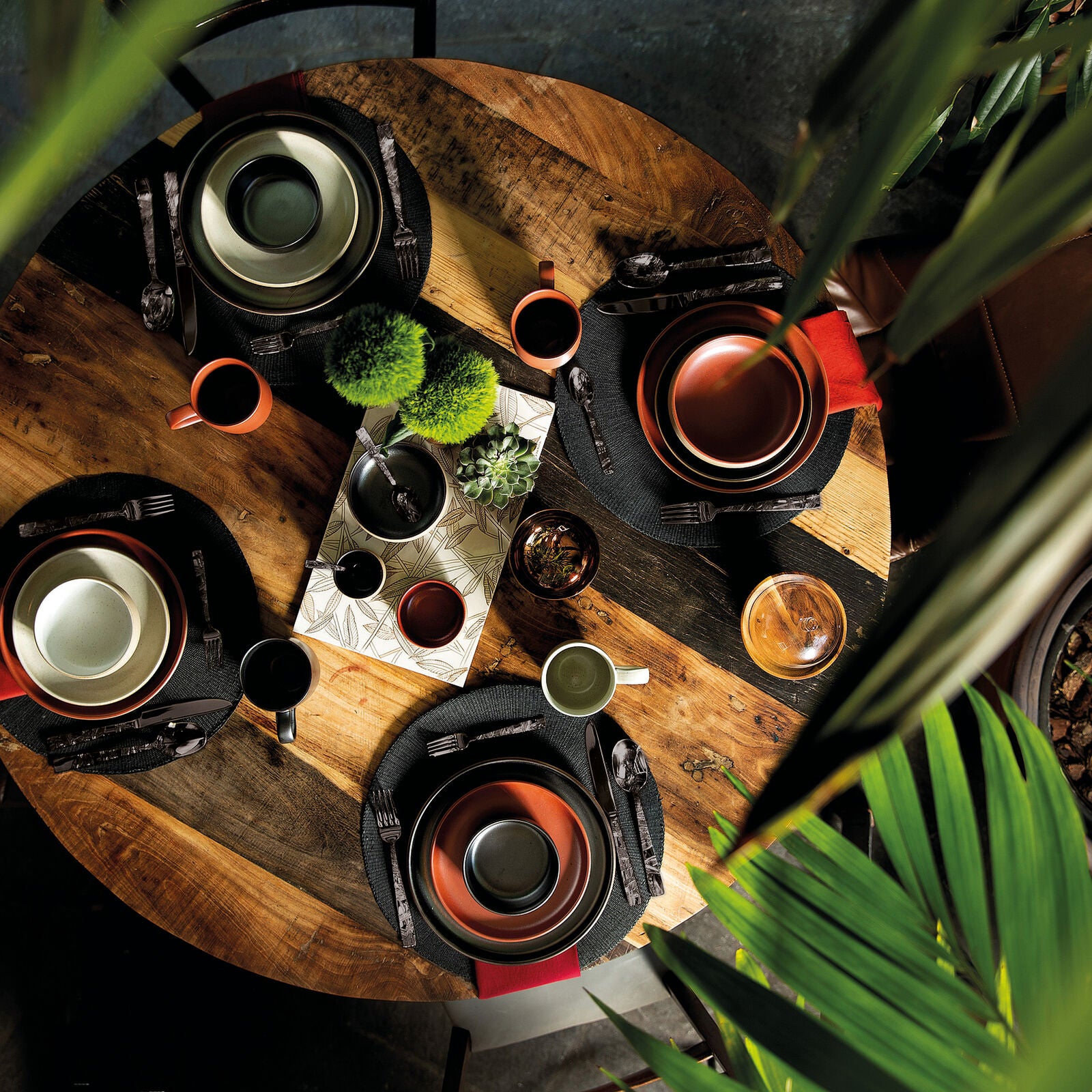 Jungle - Servizio tavola 24 posate - mirror PVD Black