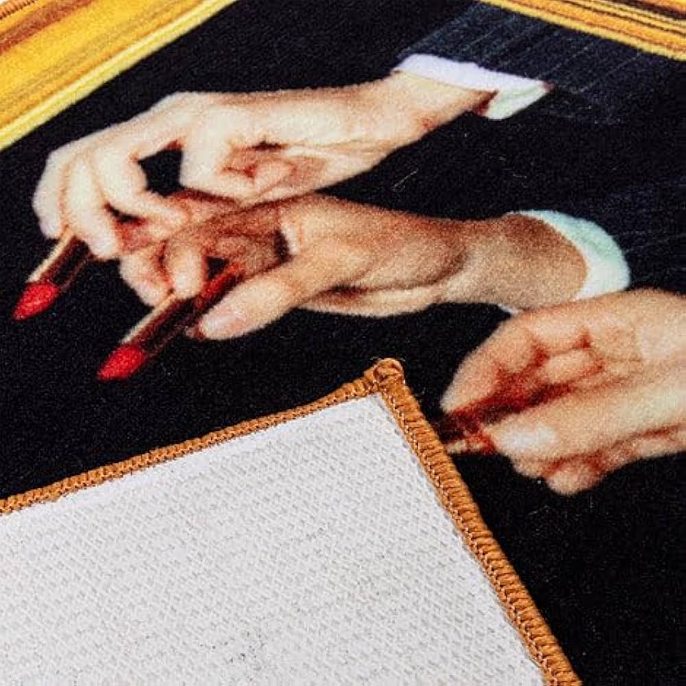Toiletpaper - tappeto lipstick black