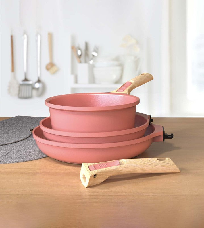 Set Cocotte Rosa con Casseruola e due Padelle