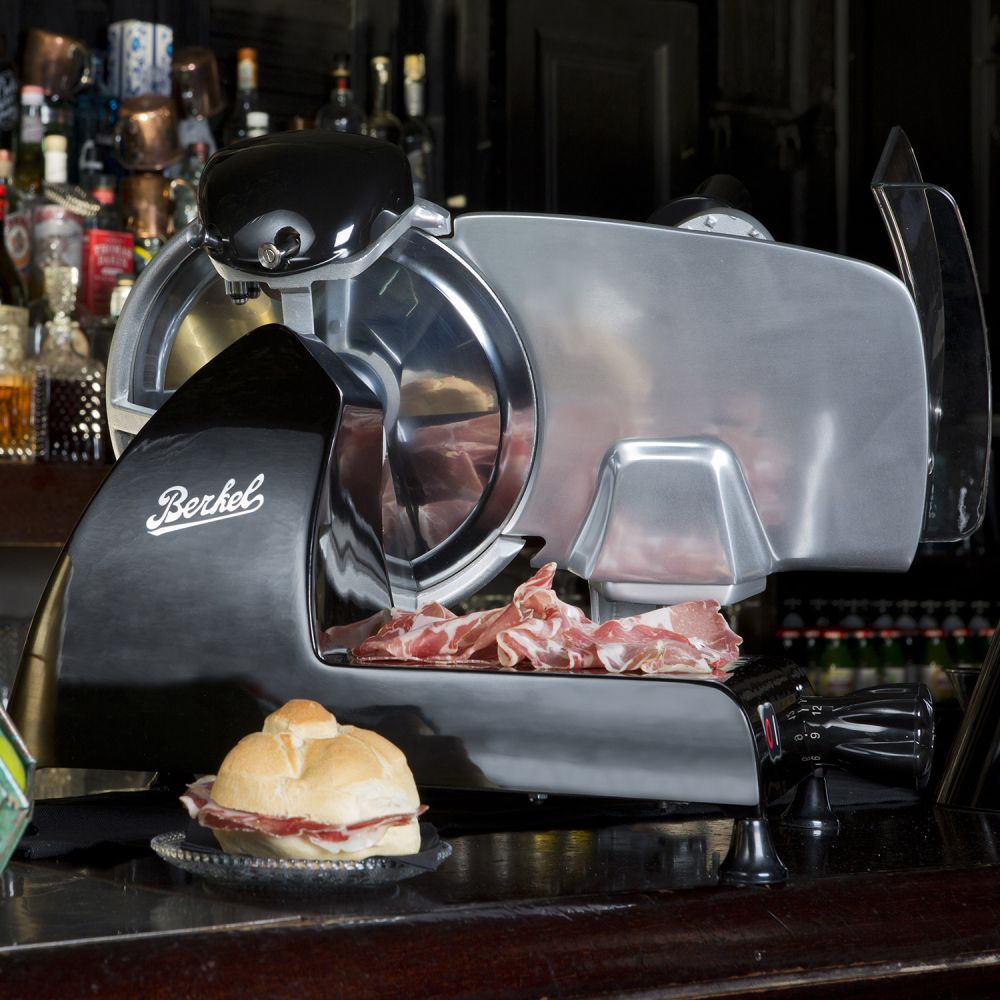 Affettatrice domestica Red Line 250 Nero