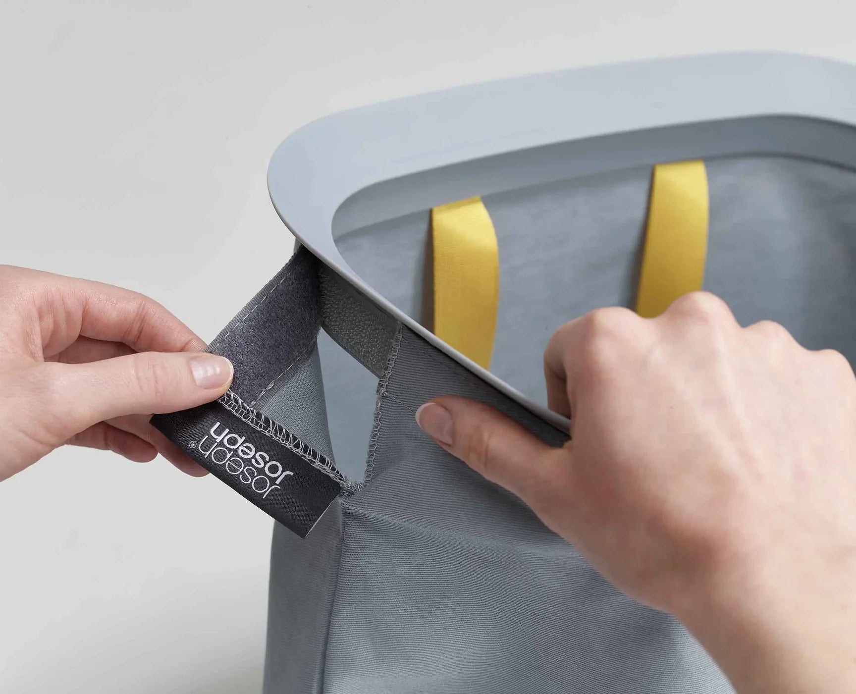 Tota 90L Cesto separatore per biancheria di colore grigio