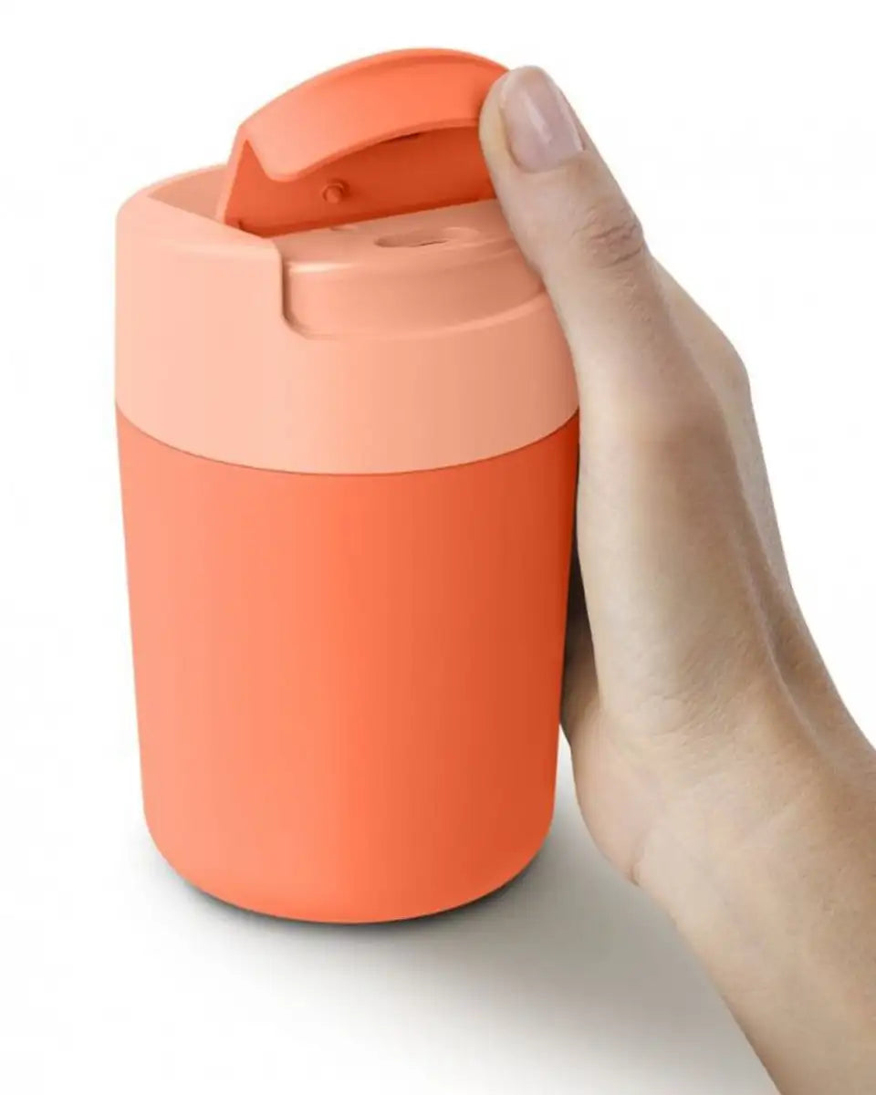 Tazza da viaggio color corallo Sipp™ con coperchio igienico 340 ml