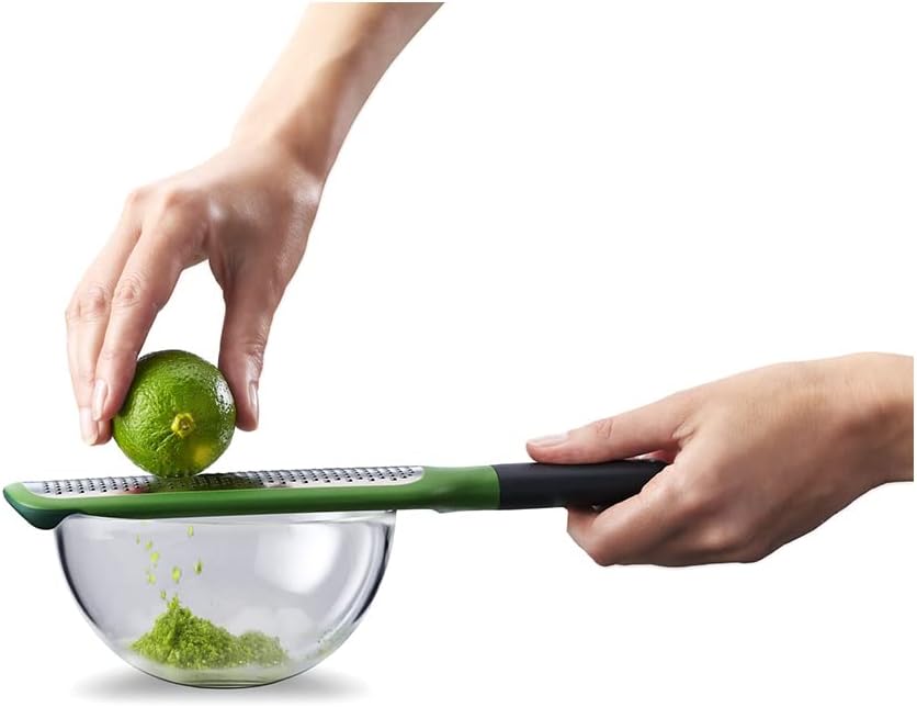 GripGrater Grattugia a Paletta con Fissaggio sulla Ciotola - Lama a Taglio fine