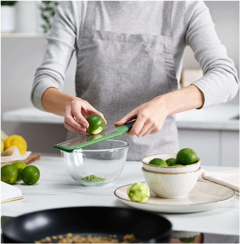 GripGrater Grattugia a Paletta con Fissaggio sulla Ciotola - Lama a Taglio fine