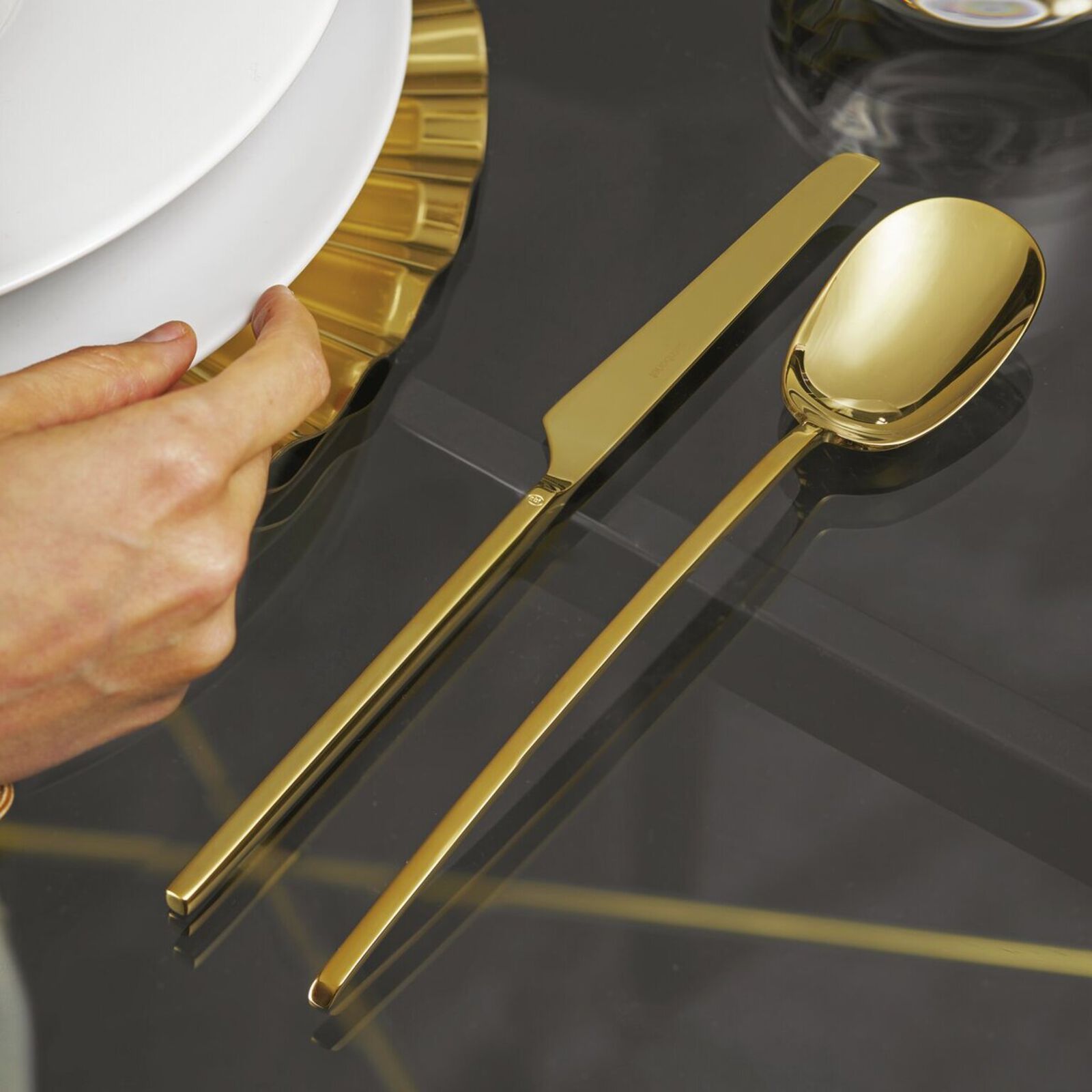 100 Servizio tavola 24 posate mirror PVD gold