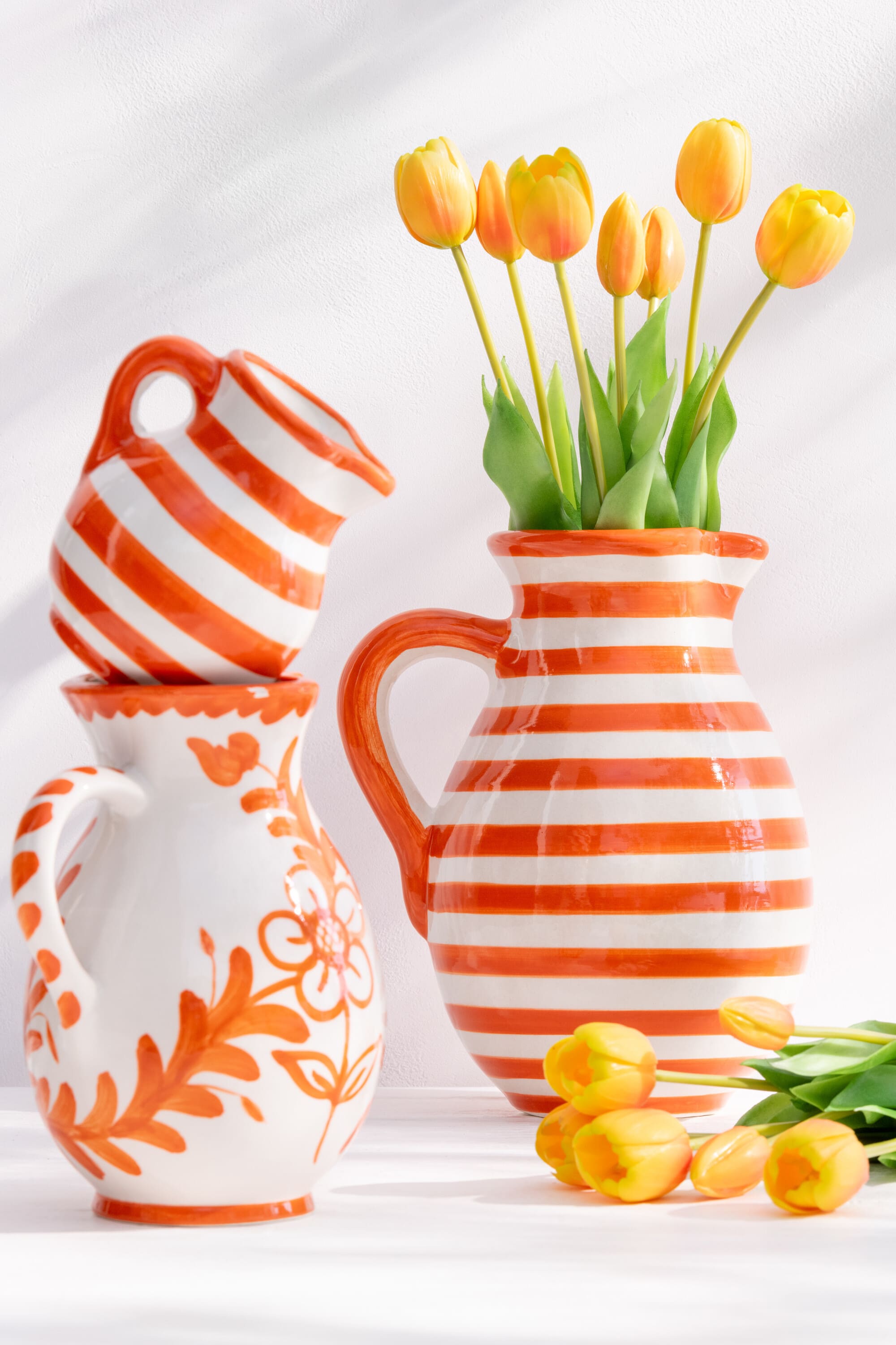 Brocca Granada Stripes in ceramica, bianca/arancione, grande