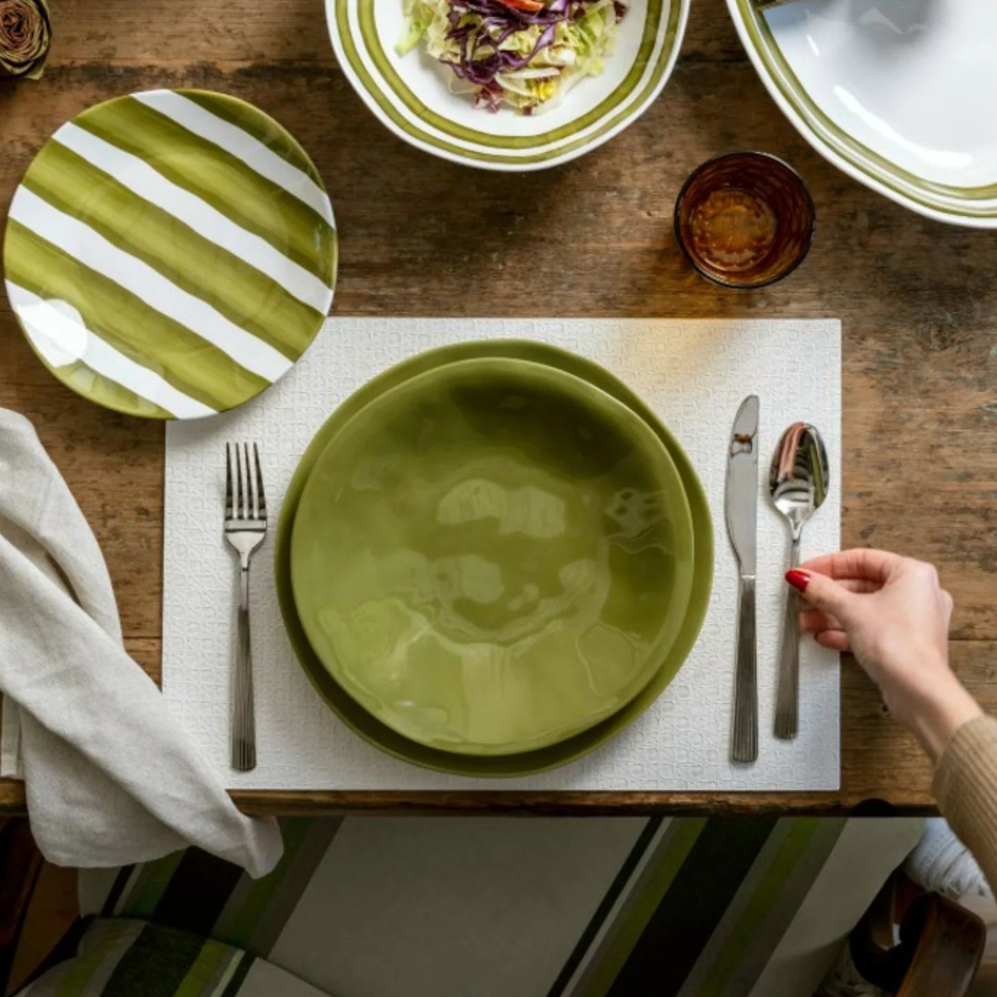 RIVIERA PIATTO PIANO - Melammina Avocado green