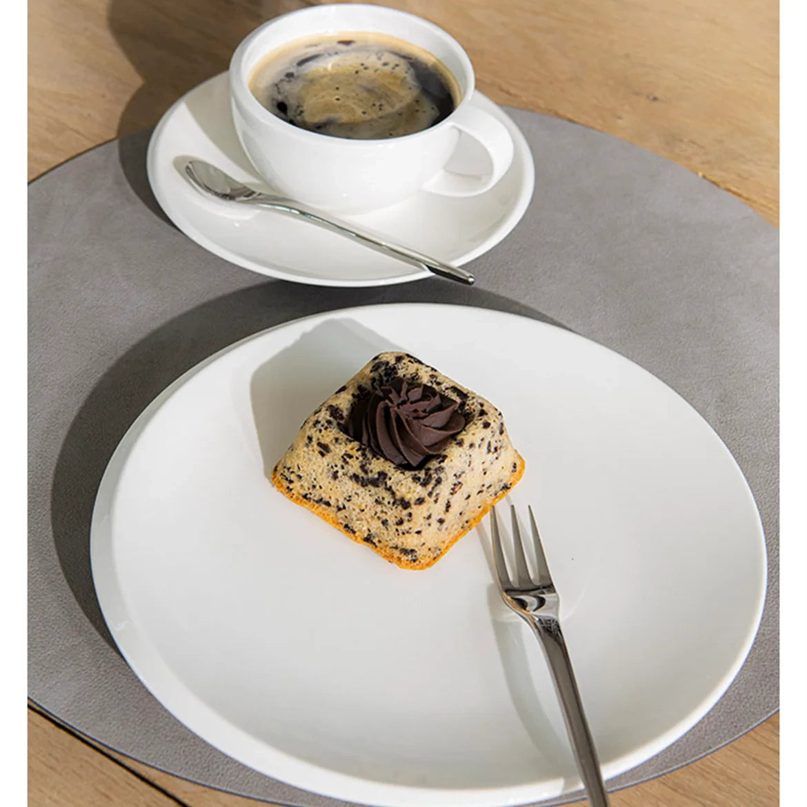 Set da colazione e caffè NewMoon per 6 persone, 18 pezzi