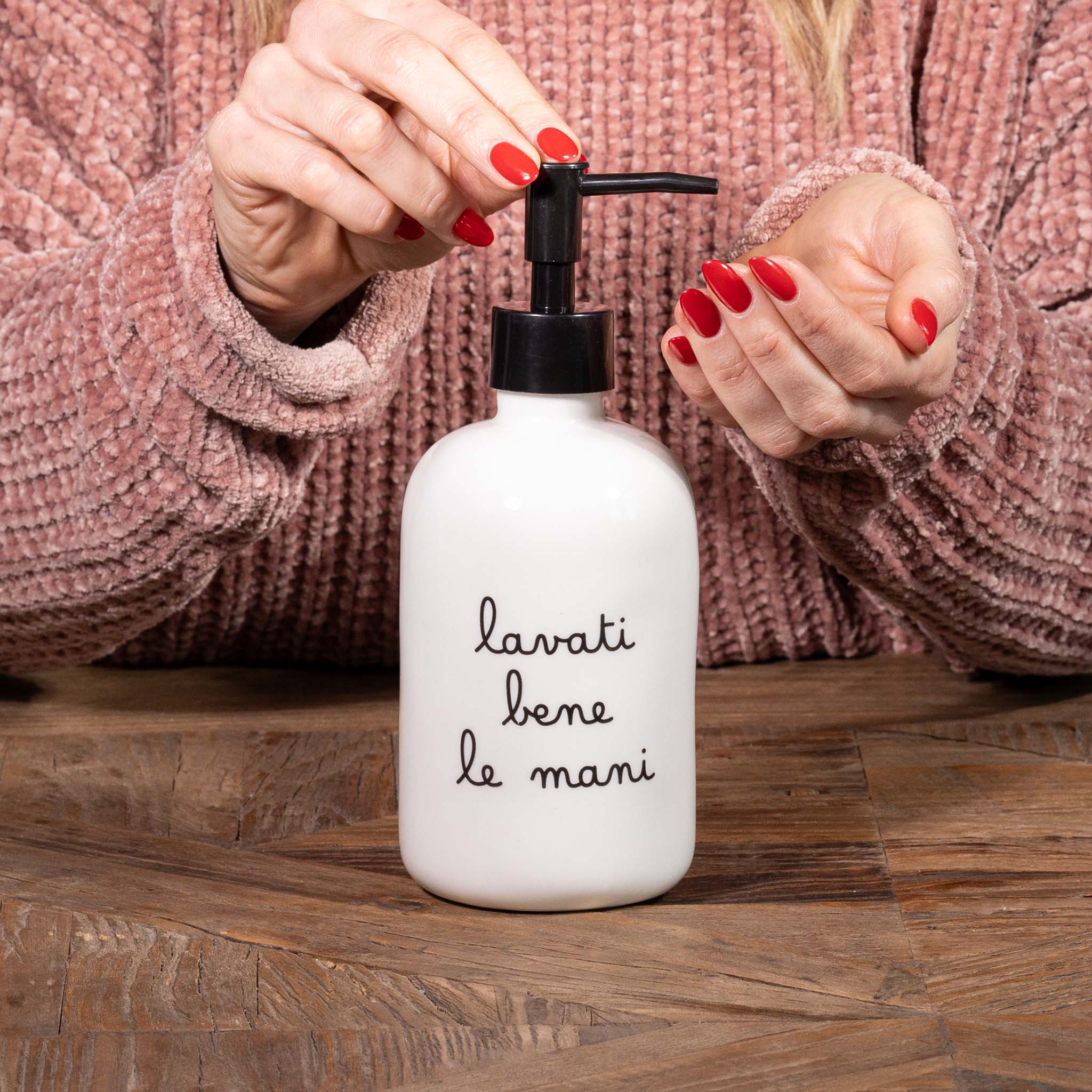 Dosasapone bianco "Lavati bene le mani"