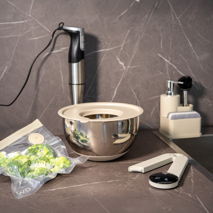 Bastardella in acciaio inox con coperchio Ø 24 cm.