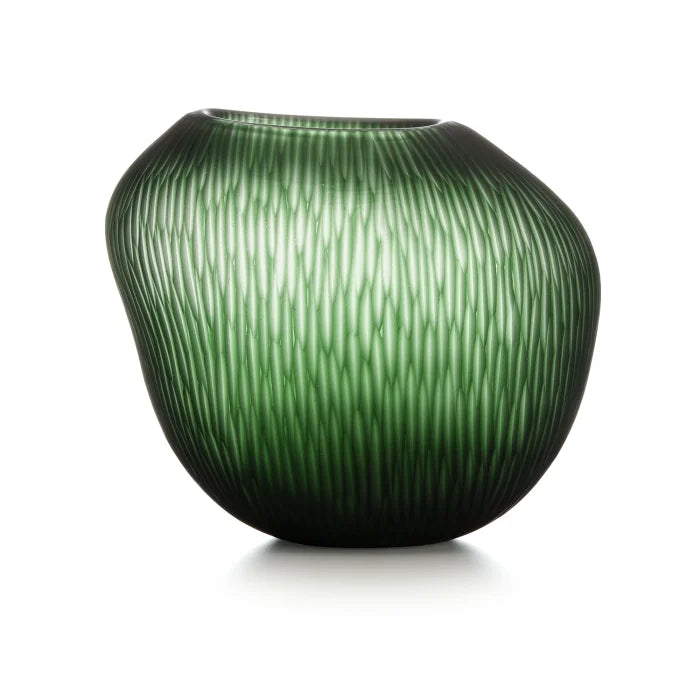 "Carving" vaso in vetro  - H 24 cm / verde satinato con righe molate verticali