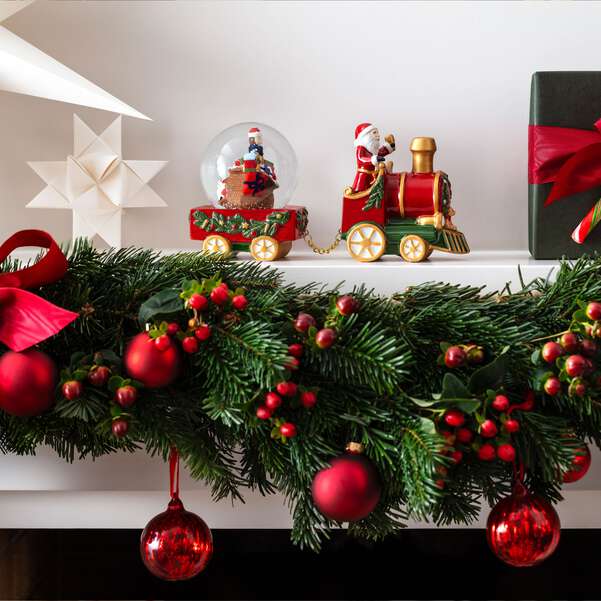 Christmas Toy's treno con globo di neve multicolore, 22 x 8,5 x 12,5 cm
