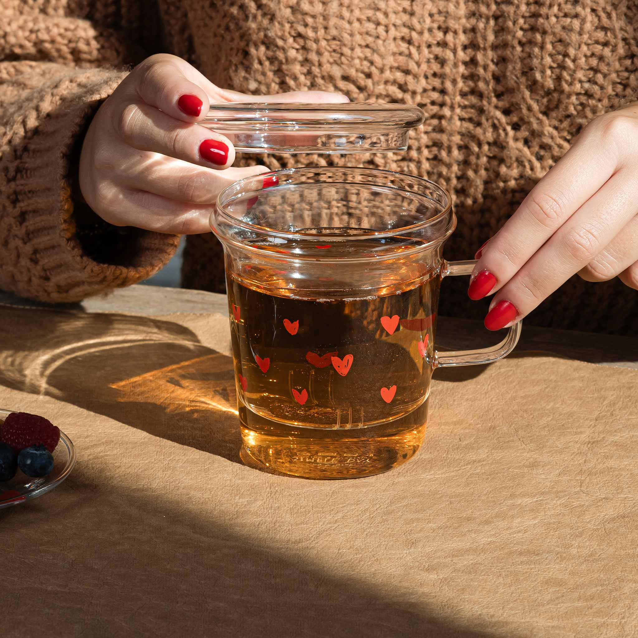 Mug con Infusore Tappezzeria Cuori Rosso