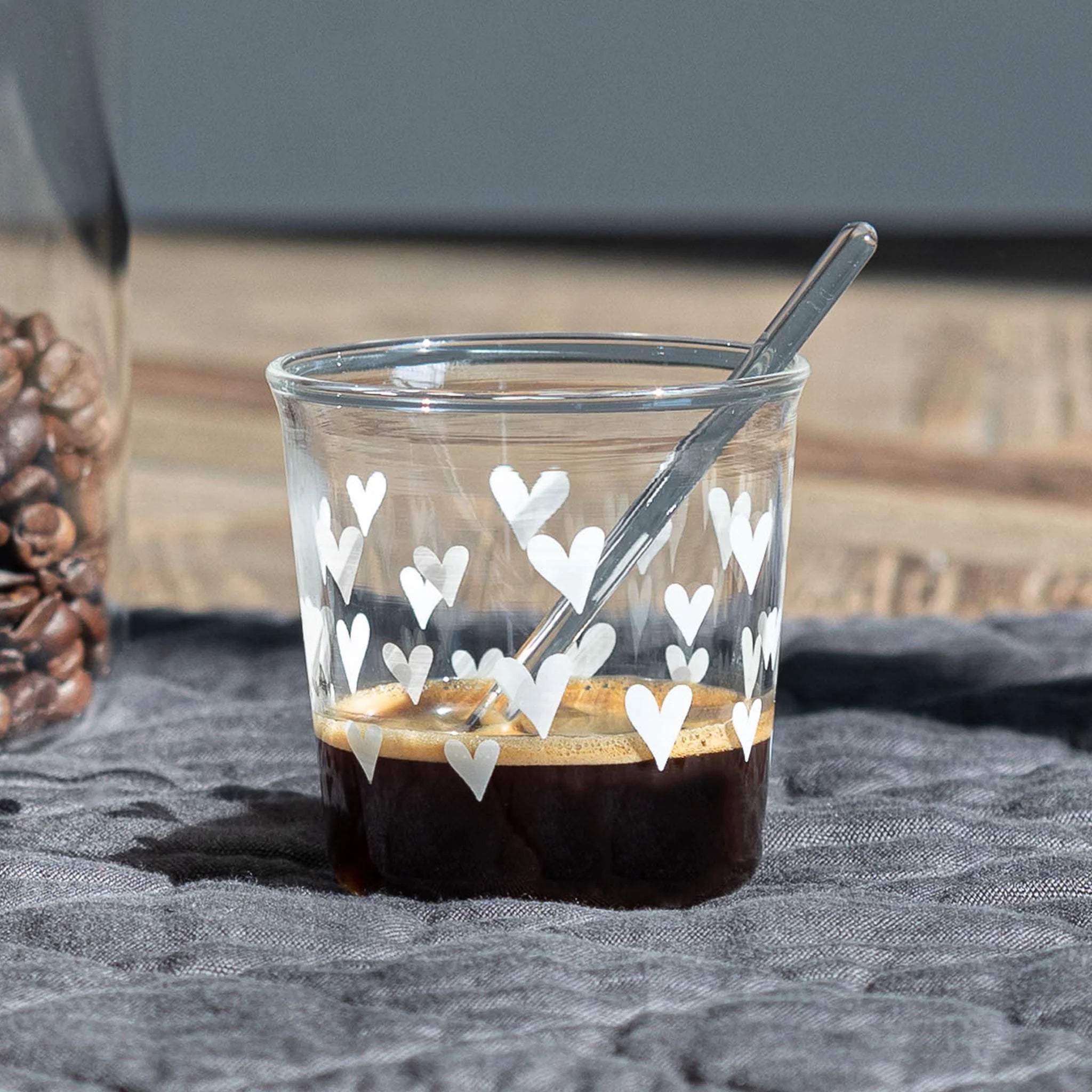 Set vetro 4 bicchierini espresso con 4 Palettine - Cuori in bianco
