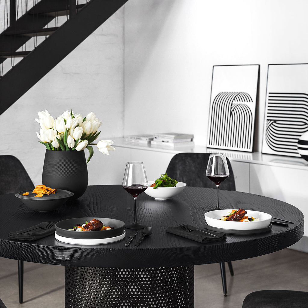 Iconic La Boule black & white 239 mm