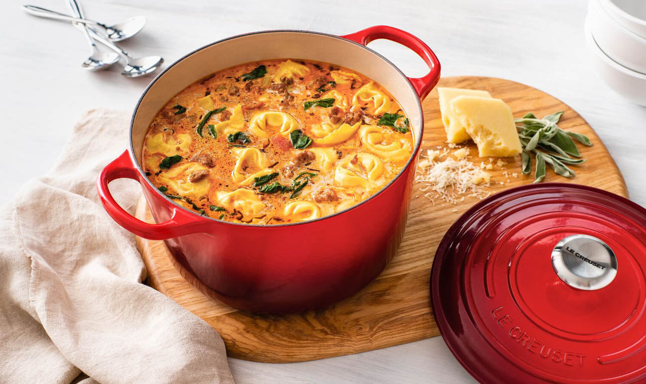 Cocotte profonda rotonda Evolution in ghisa vetrificata - 26 cm, 6.3L Ciliegia