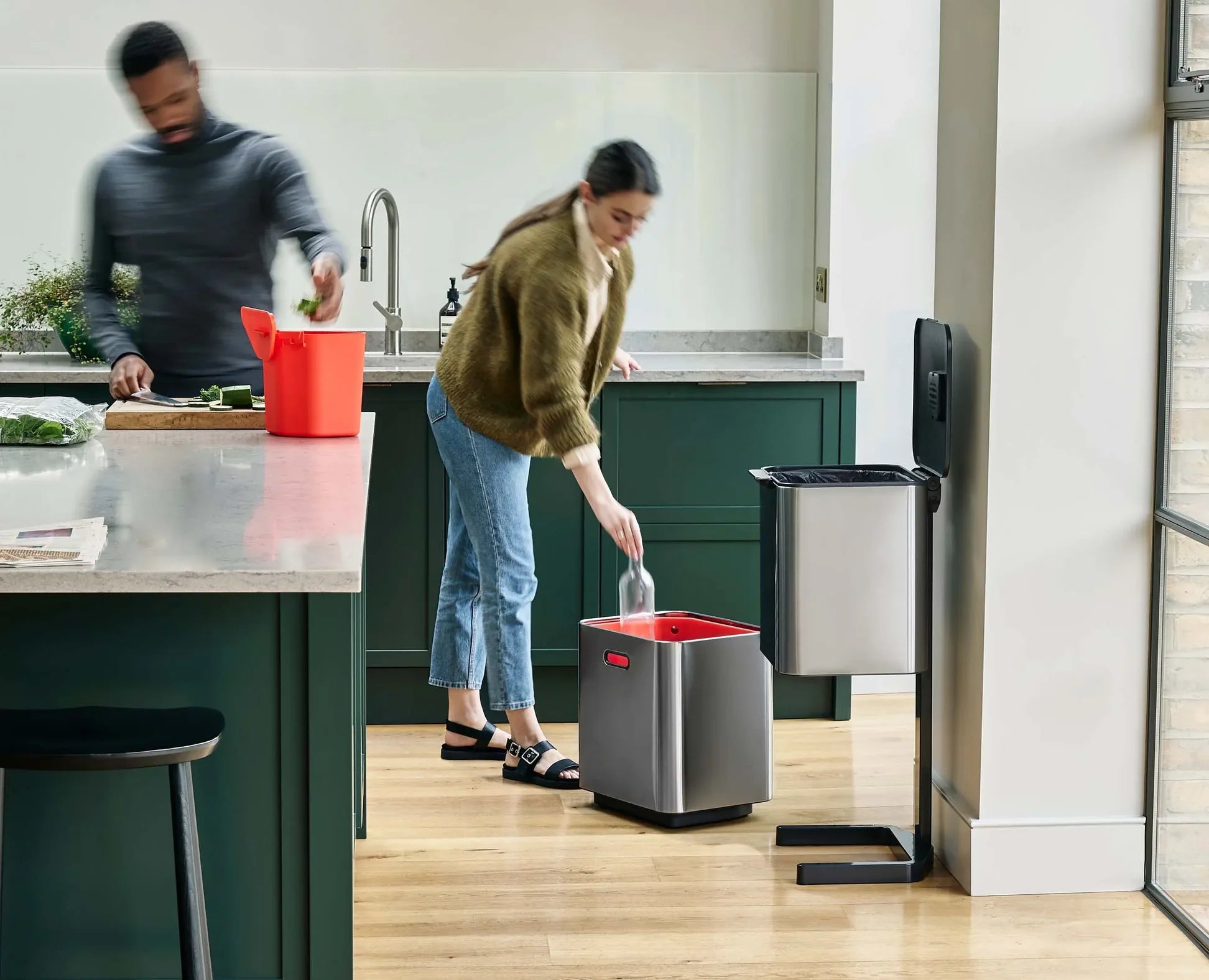 Totem Max, pattumiera da cucina 60l / Stainless Steel