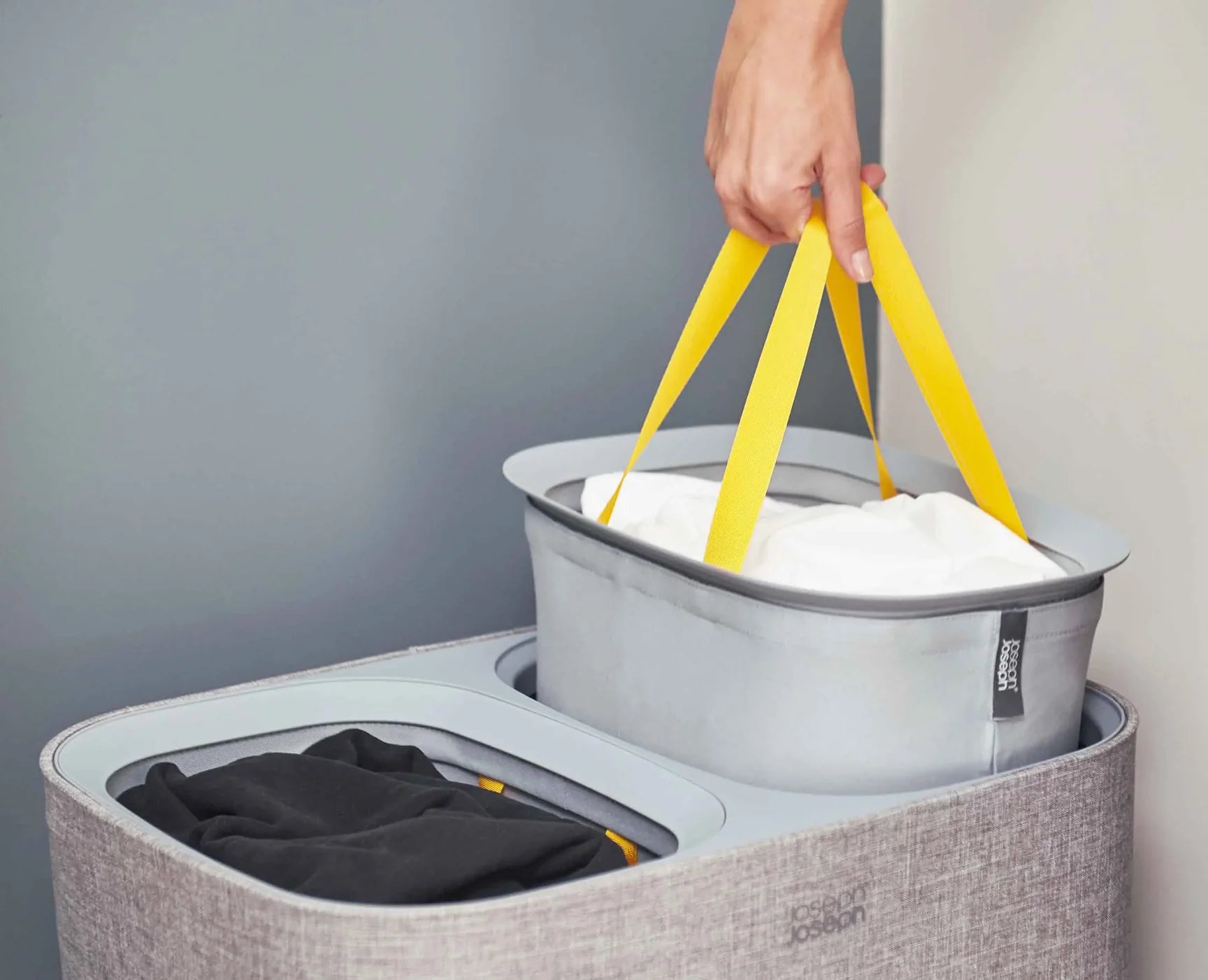 Tota 90L Cesto separatore per biancheria di colore grigio