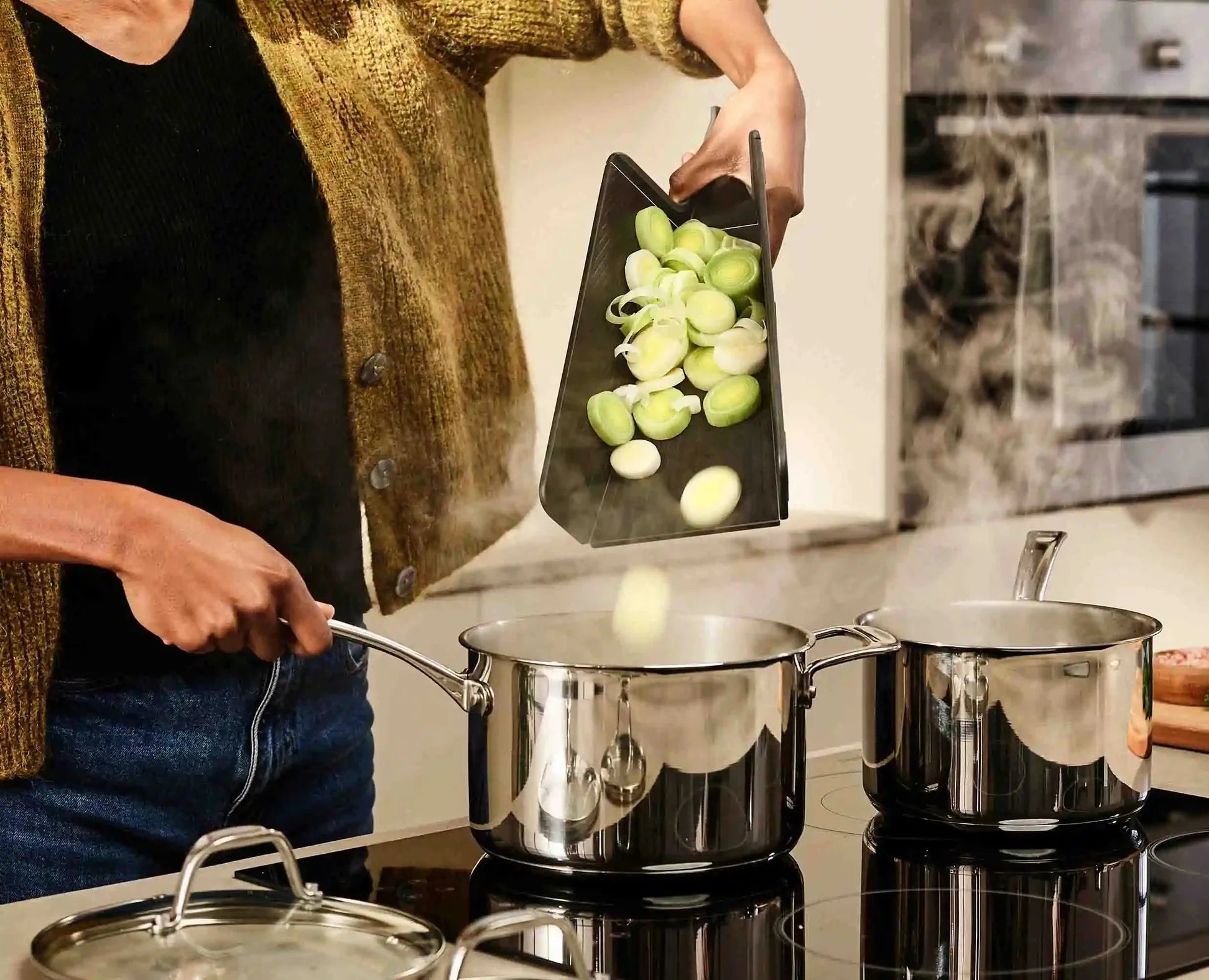 Tagliere pieghevole nero Chop2Pot™ Plus - misura regolare