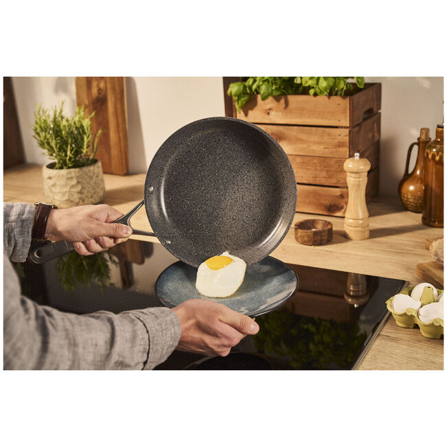 SALINA Padella alluminio, Antiaderente Base Titanio senza Pfas - 28 cm