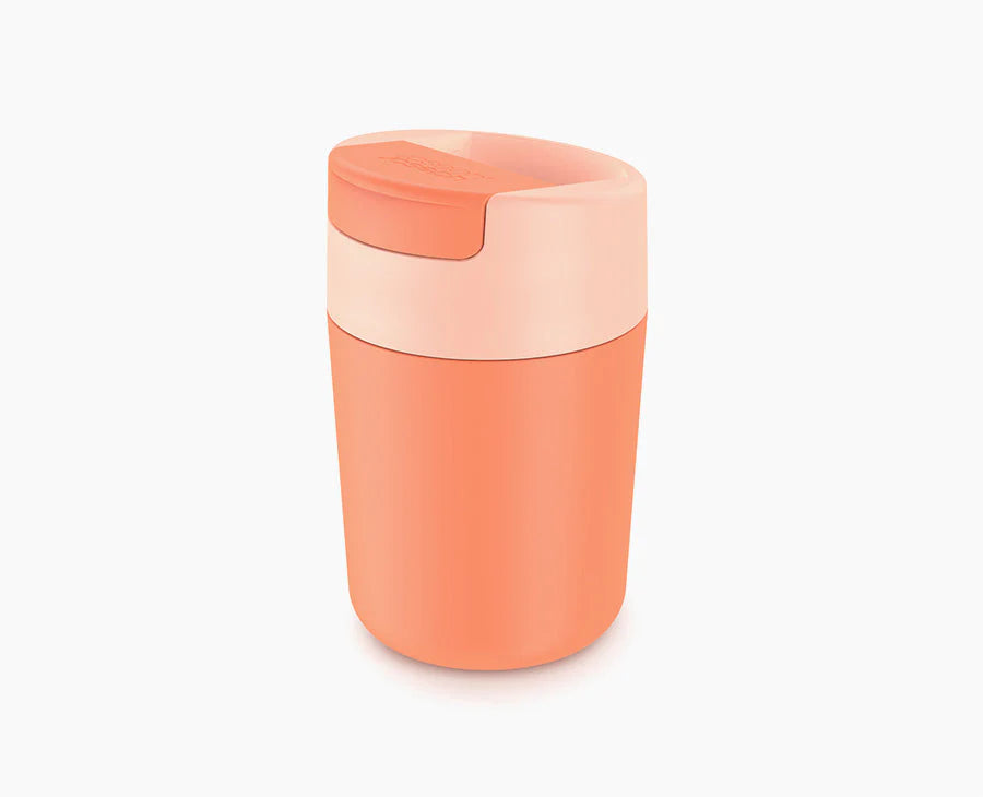 Tazza da viaggio color corallo Sipp™ con coperchio igienico 340 ml