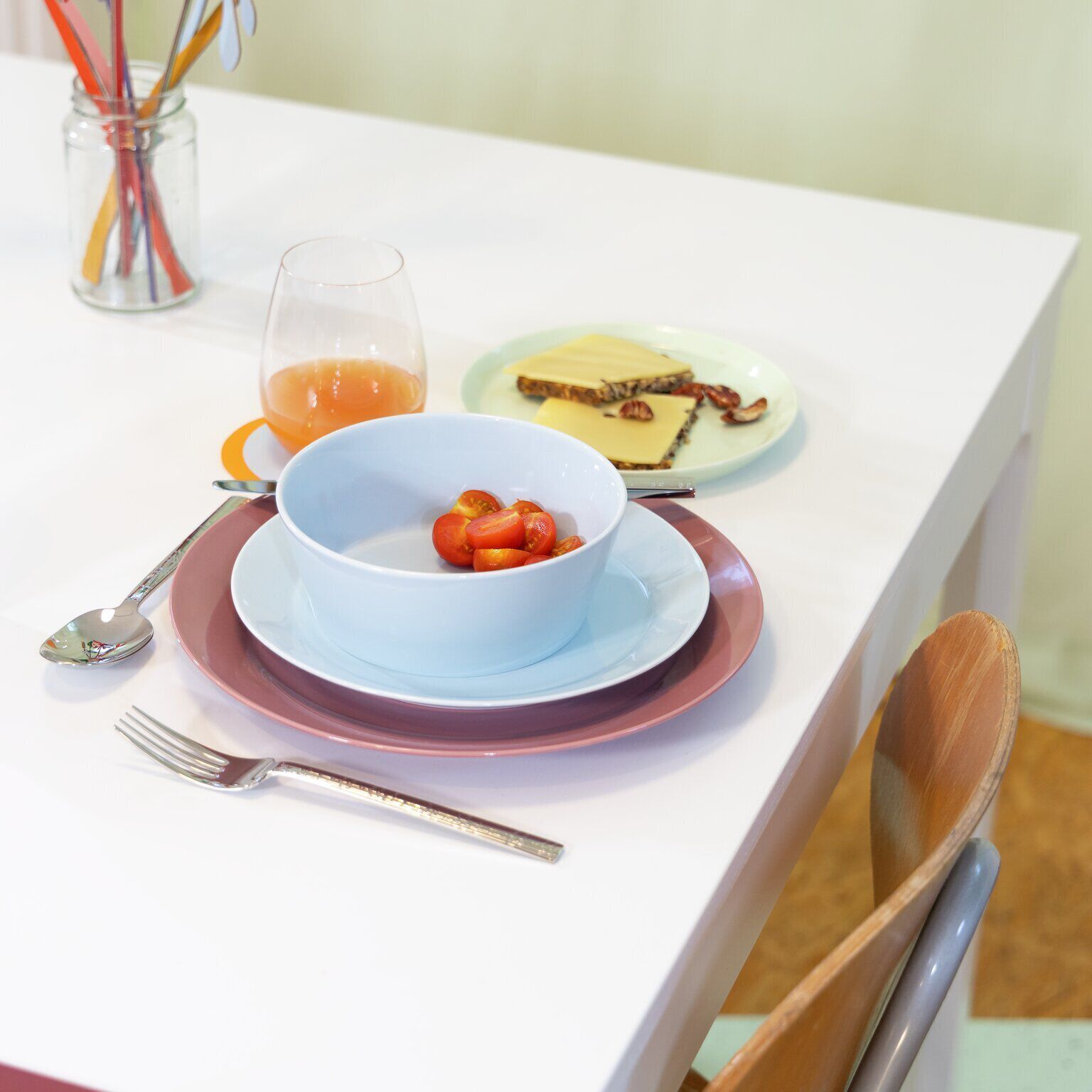 Tric Rosé Smoke, Piatto piano con falda 27 cm